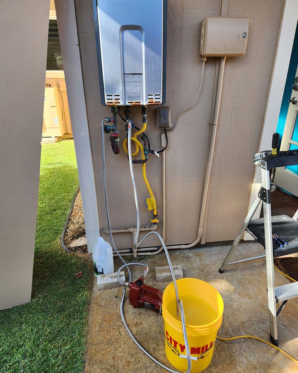 image of water heater flushing